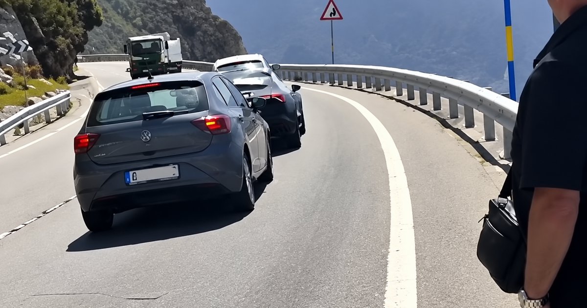 Ο εφιάλτης της ασφαλιστικής: VW Polo τράκαρε Bugatti Tourbillon αξίας 3,8 εκατ. ευρώ (video)